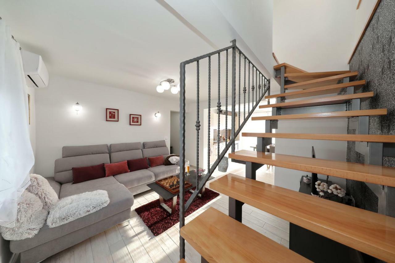Holiday Home Hrast Debeljak Dış mekan fotoğraf