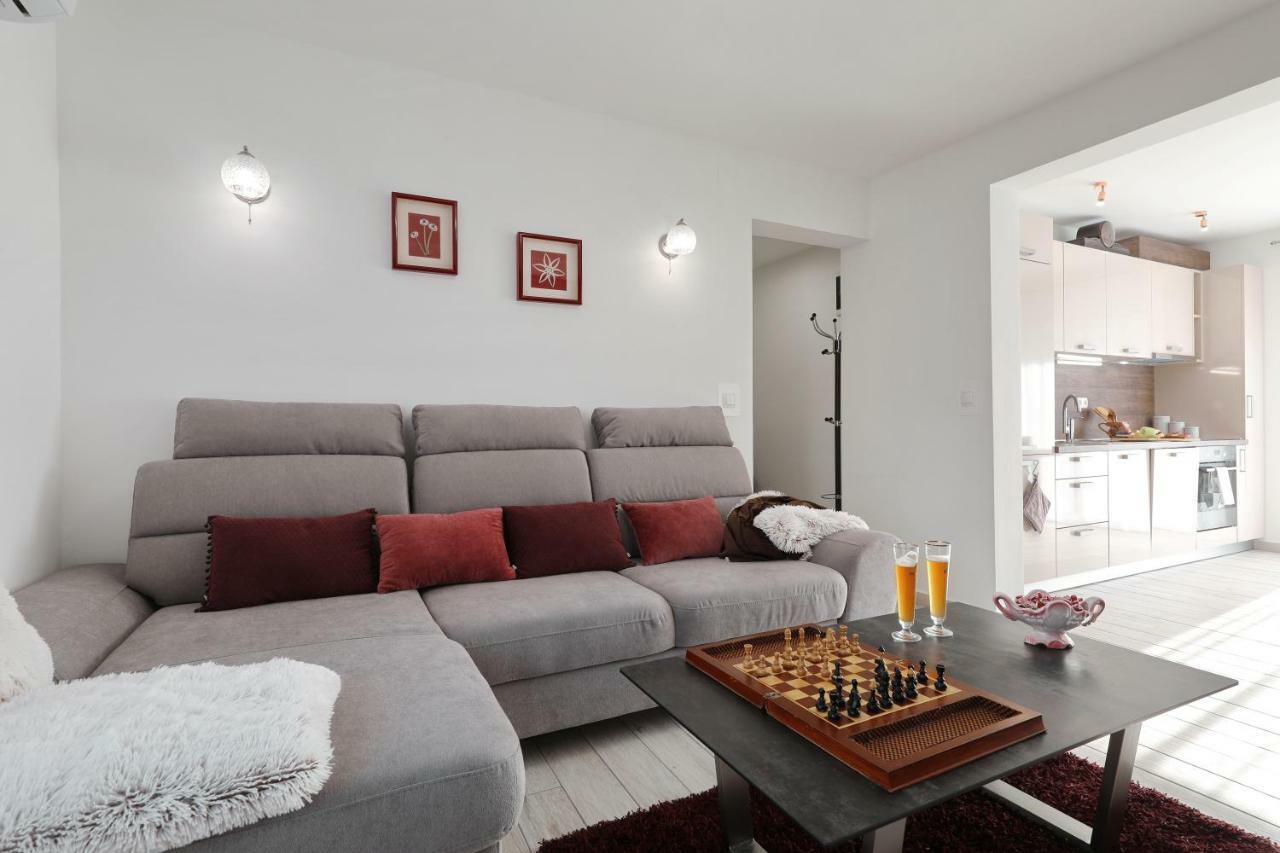 Holiday Home Hrast Debeljak Dış mekan fotoğraf