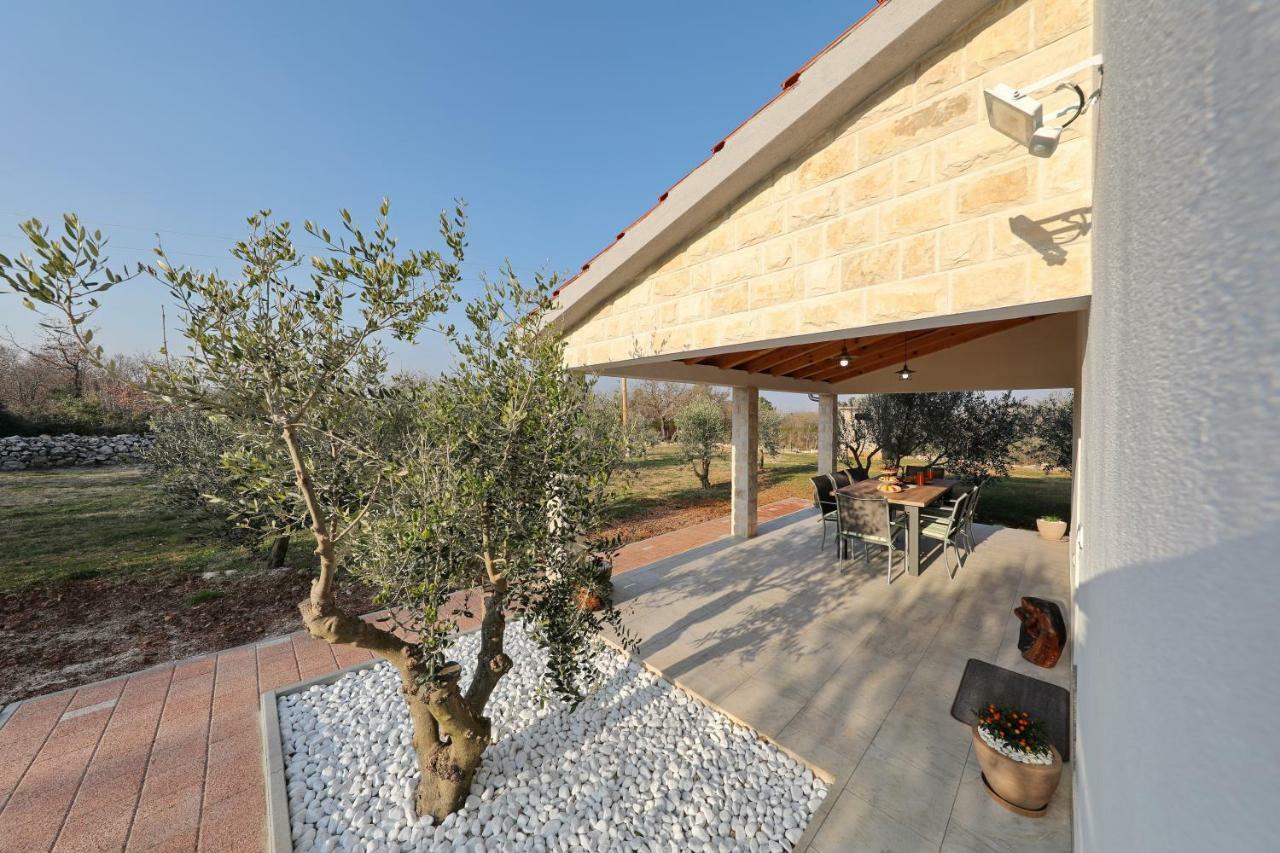 Holiday Home Hrast Debeljak Dış mekan fotoğraf